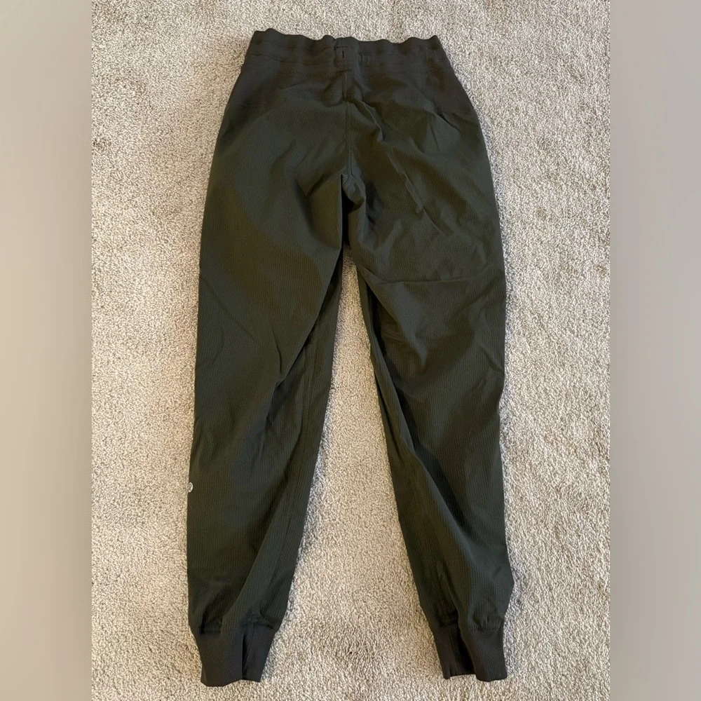 lululemon athletica effortlessly cool